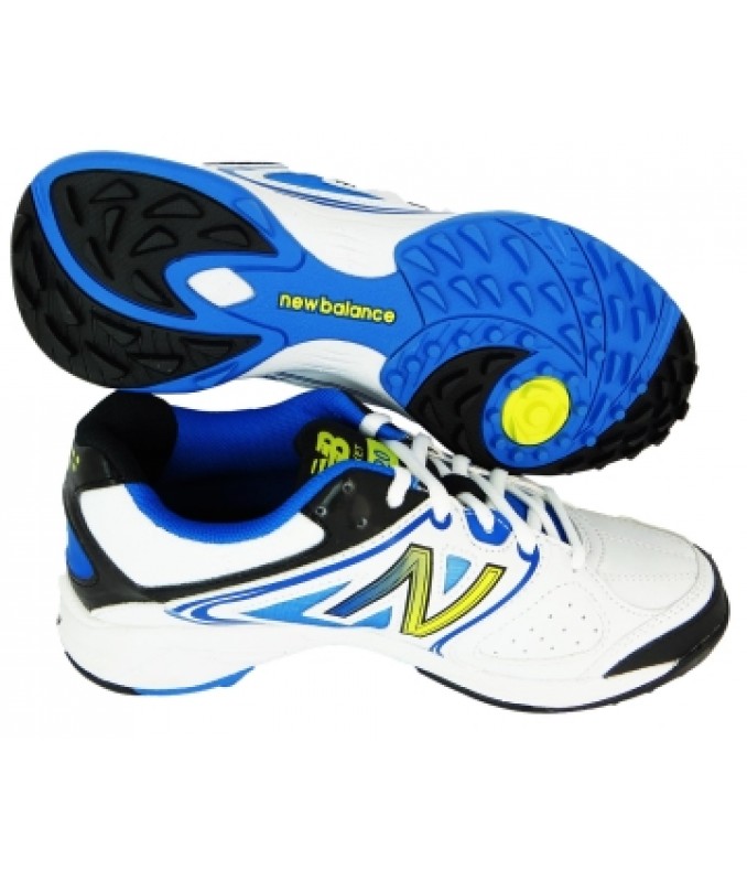 New Balance KC4020 BY Junior Rubber Cricket Shoes (Blue/White) 