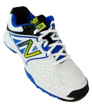 New Balance KC4020 BY Junior Rubber Cricket Shoes (Blue/White) 